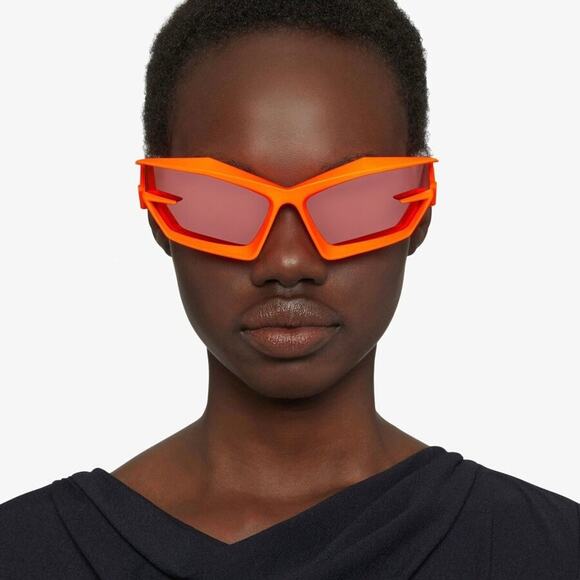 New, GIVENCHY Sunglasses GV40049U 43C Authentic - Picture 1 of 12
